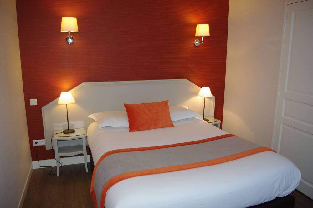 Photo of Bedroom in Troyes