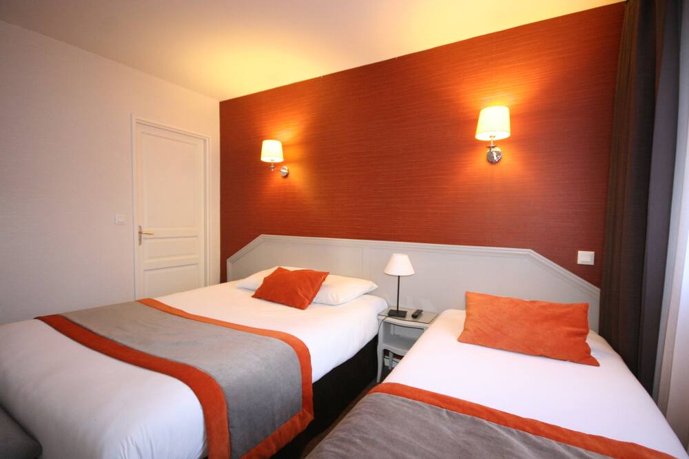 Photo of Bedroom in Troyes