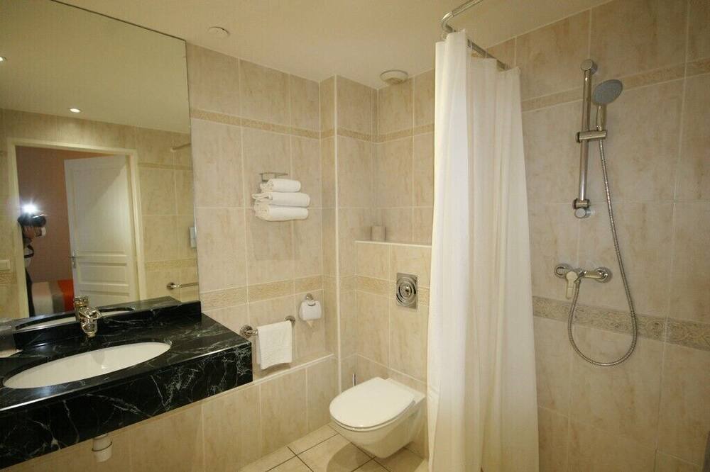 Photo of Bathroom in Troyes