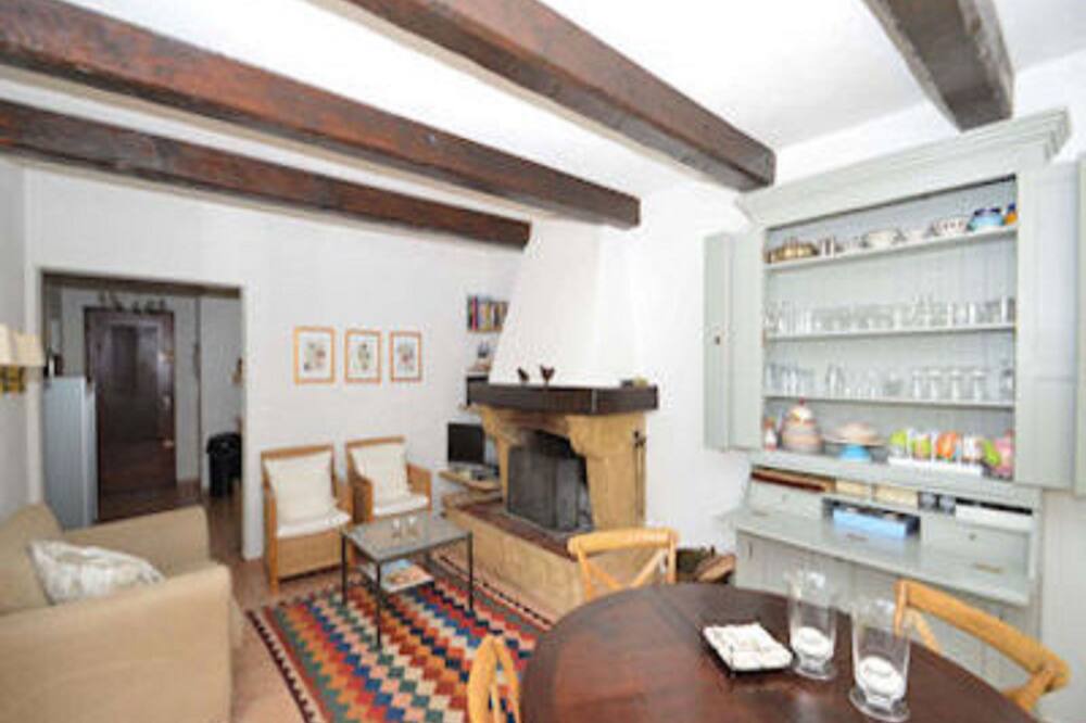Photo of Livingroom in Nans-les-Pins