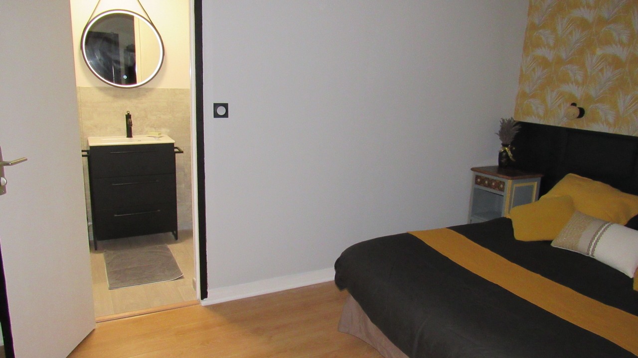 Photo of Bedroom in Journiac