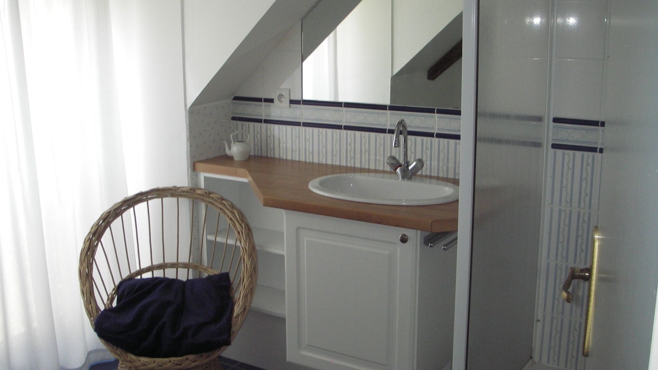 Photo of Bathroom in Lamballe