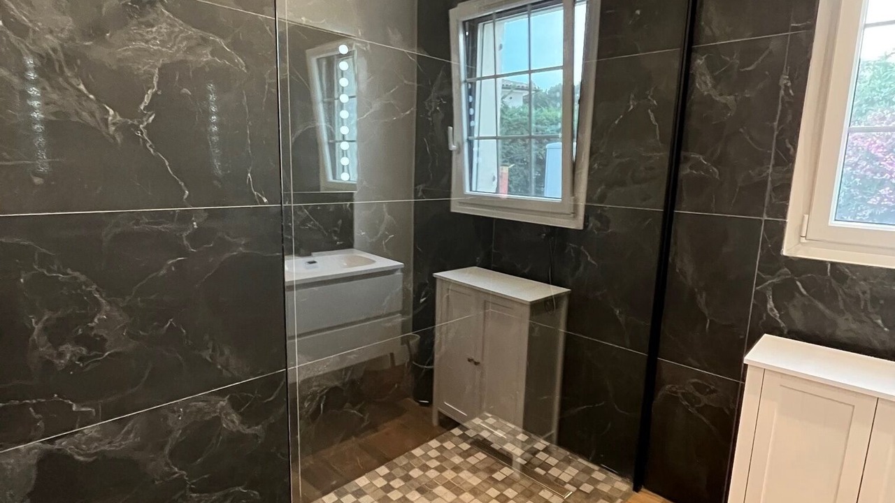 Photo of Bathroom in Le Beausset