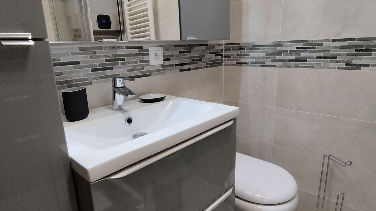 Photo of Bathroom in La Faviere