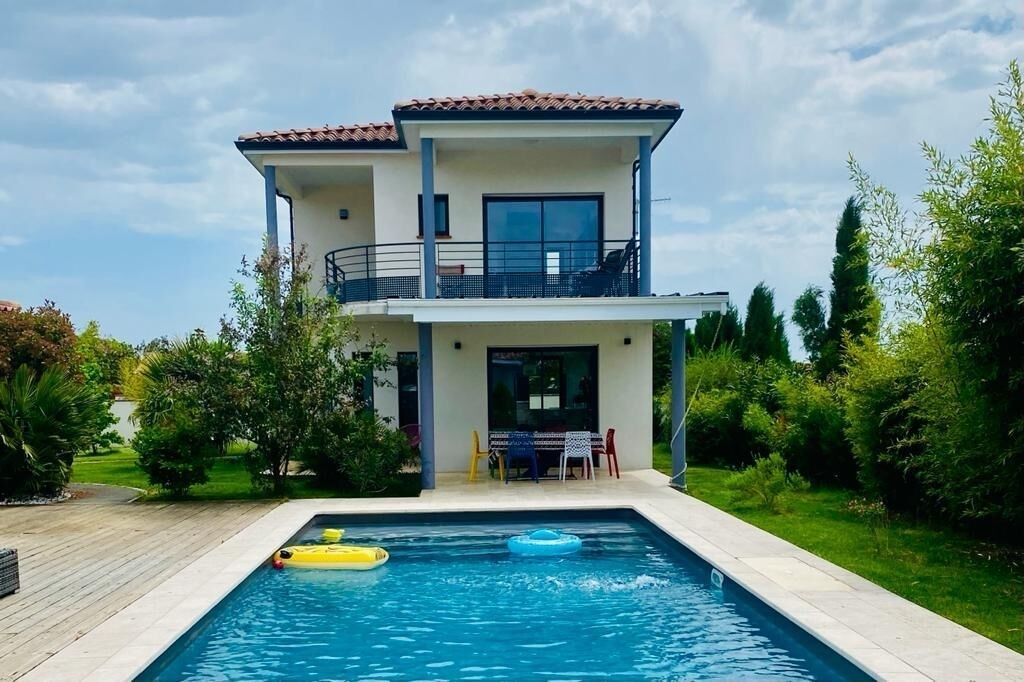 Photo of Outdoor in Longages