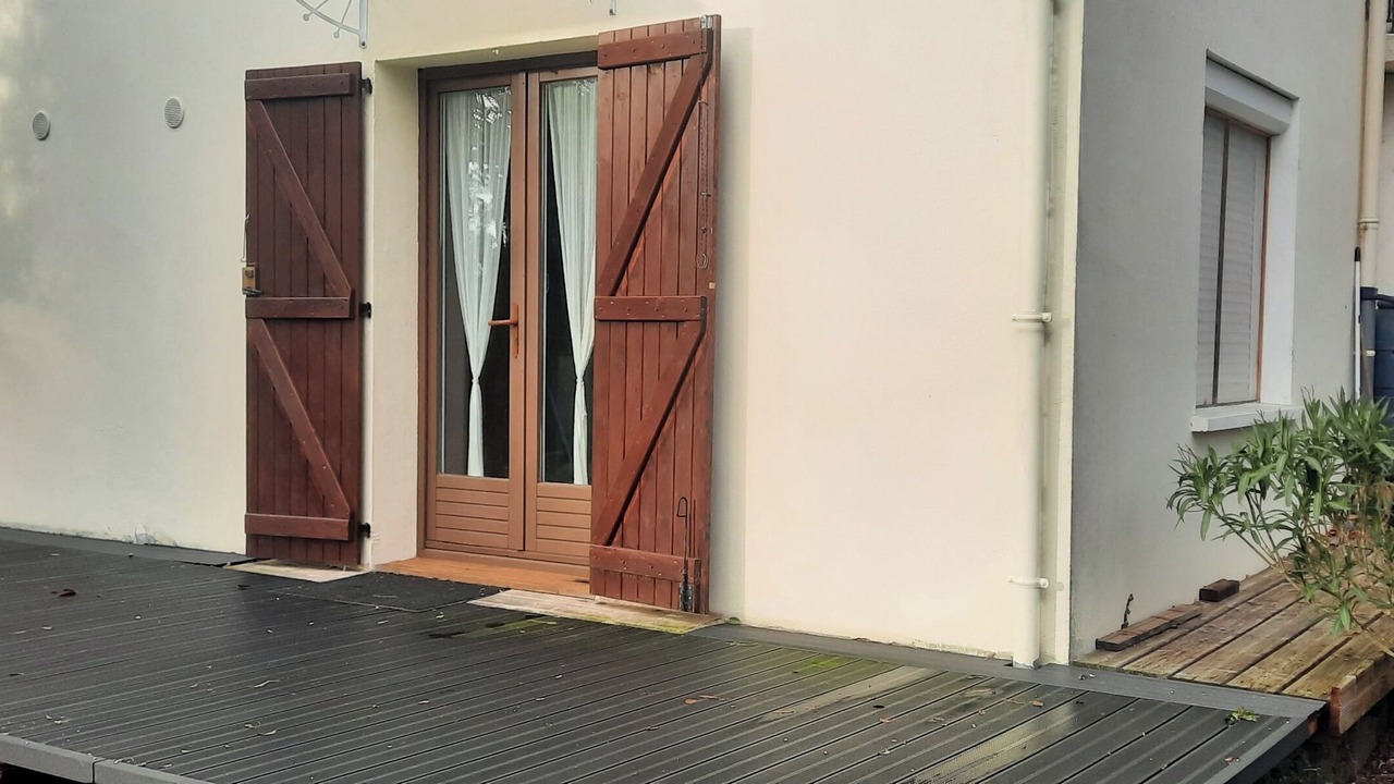 Photo of Outdoor in Ambares-et-Lagrave