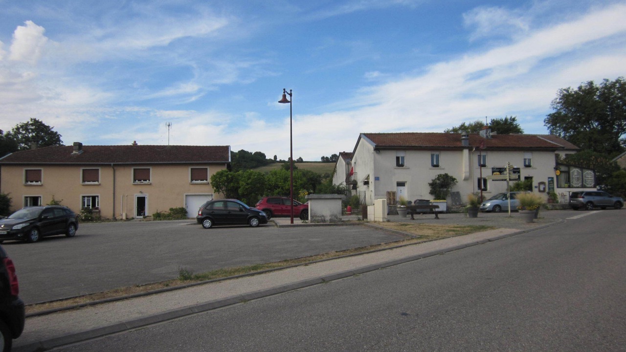 Photo of Others in They-sous-Montfort
