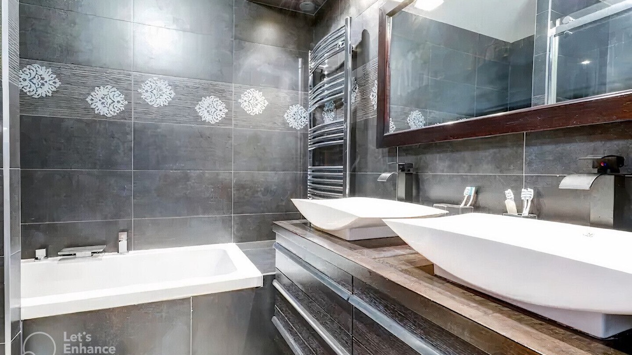 Photo of Bathroom in Porte-Dauphine