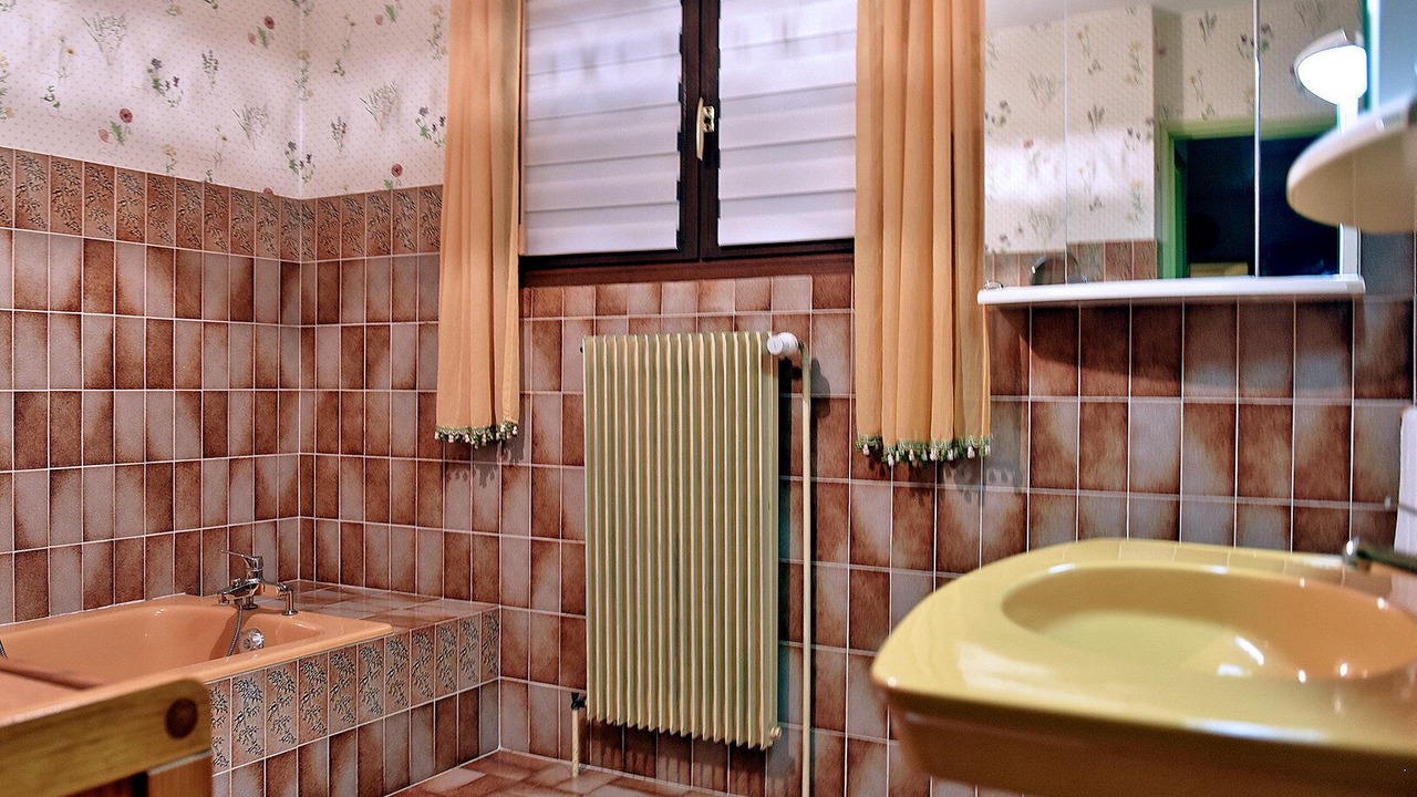 Photo of Bathroom in Malleloy