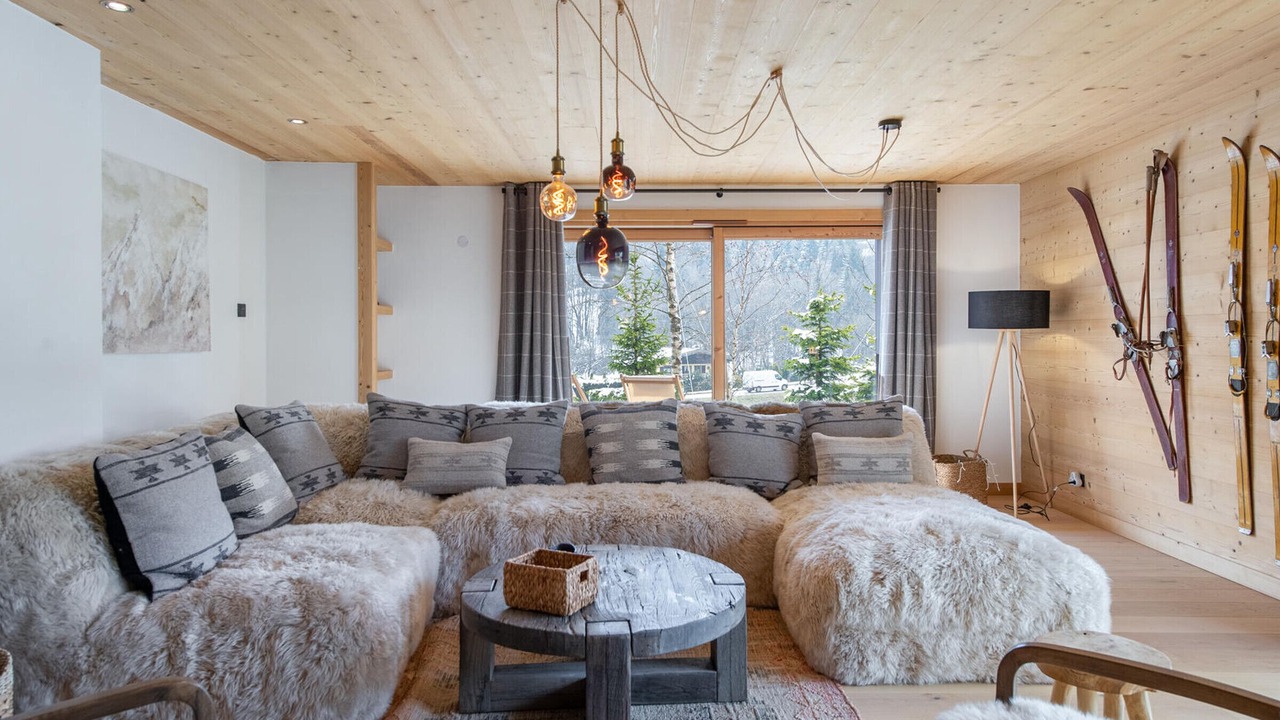 Photo of Livingroom in Demi-Quartier
