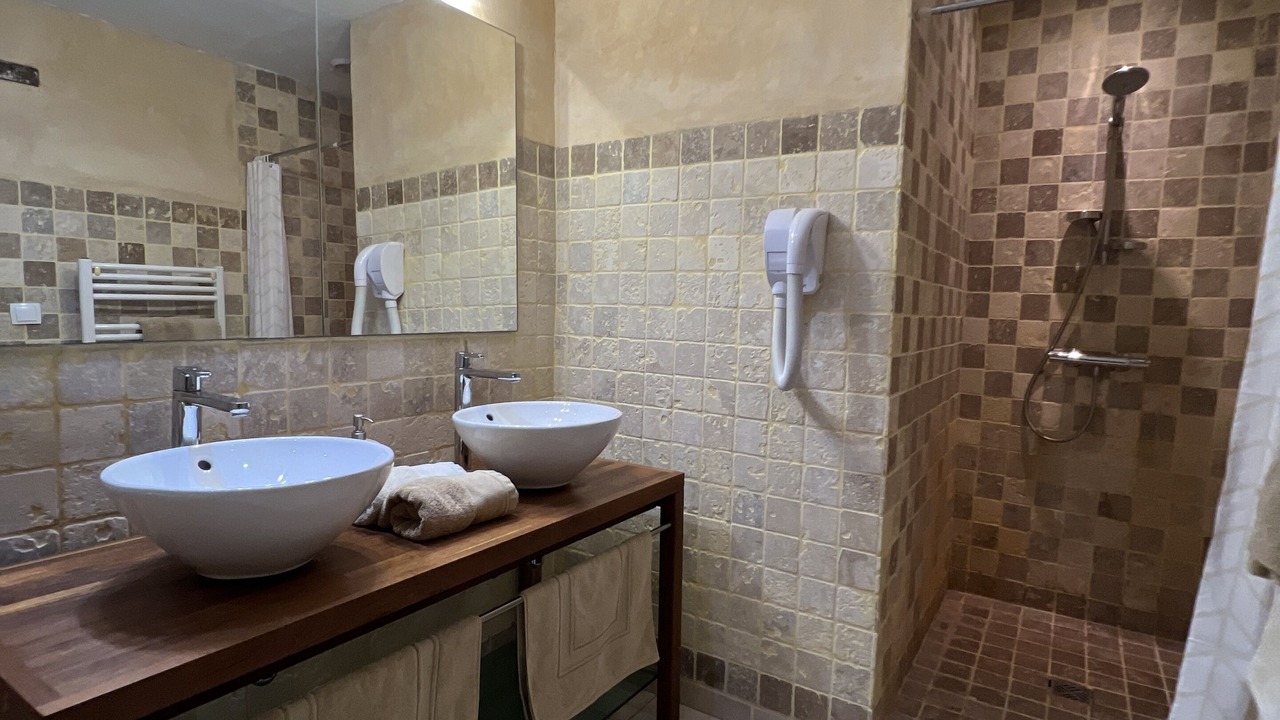 Photo of Bathroom in Rouffignac-Saint-Cernin-de-Reilhac