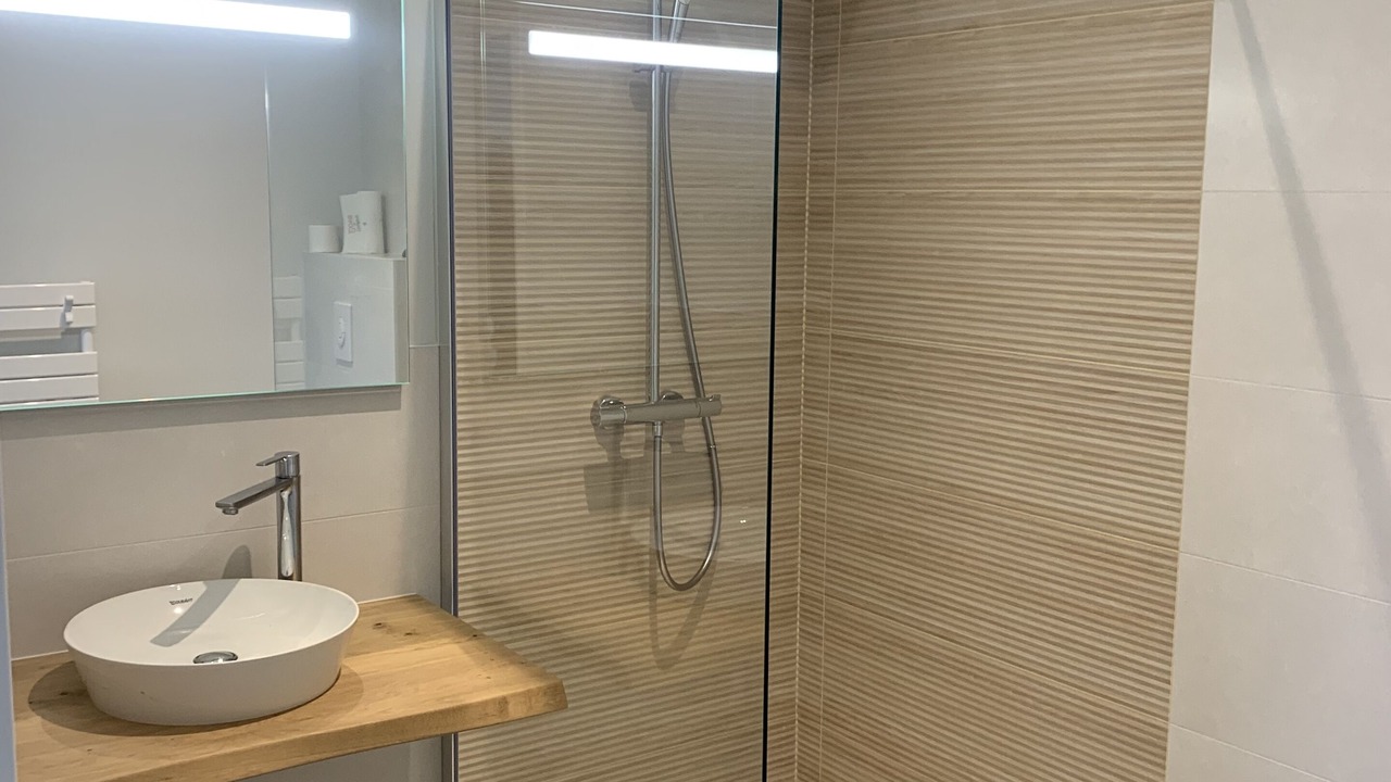 Photo of Bathroom in Penvenan