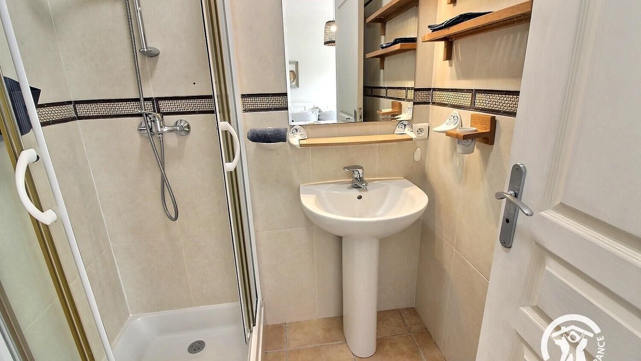 Photo of Bathroom in Pleslin-Trigavou