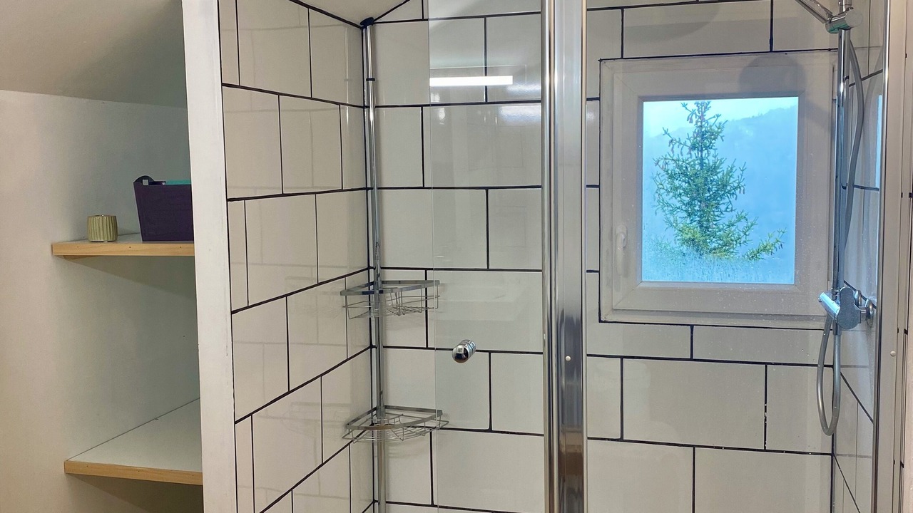 Photo of Bathroom in Enchastrayes