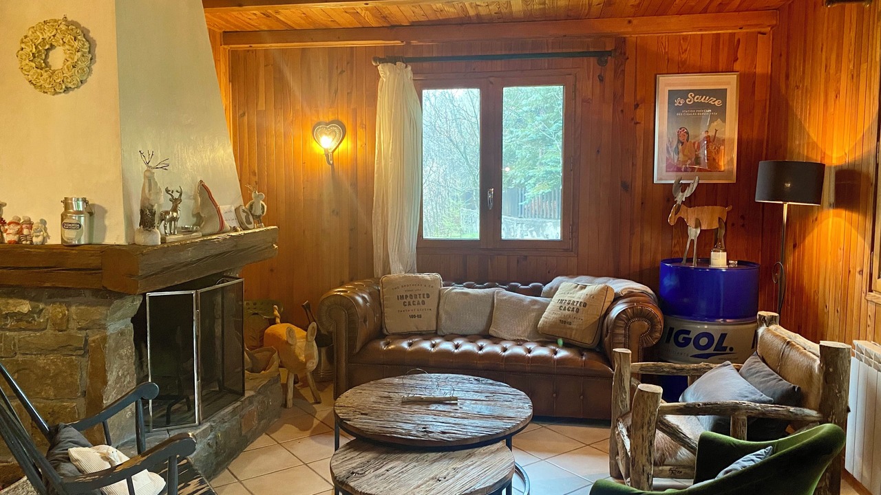 Photo of Livingroom in Enchastrayes