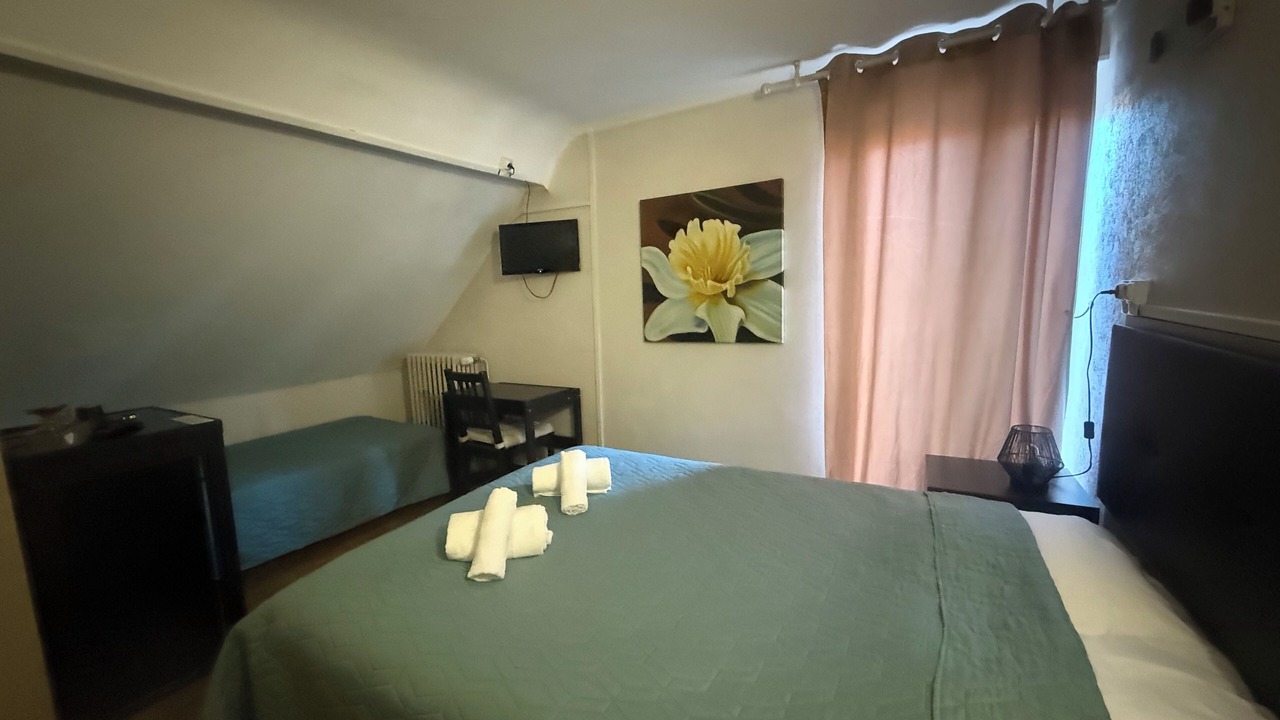 Photo of Bedroom in Malay-le-Petit