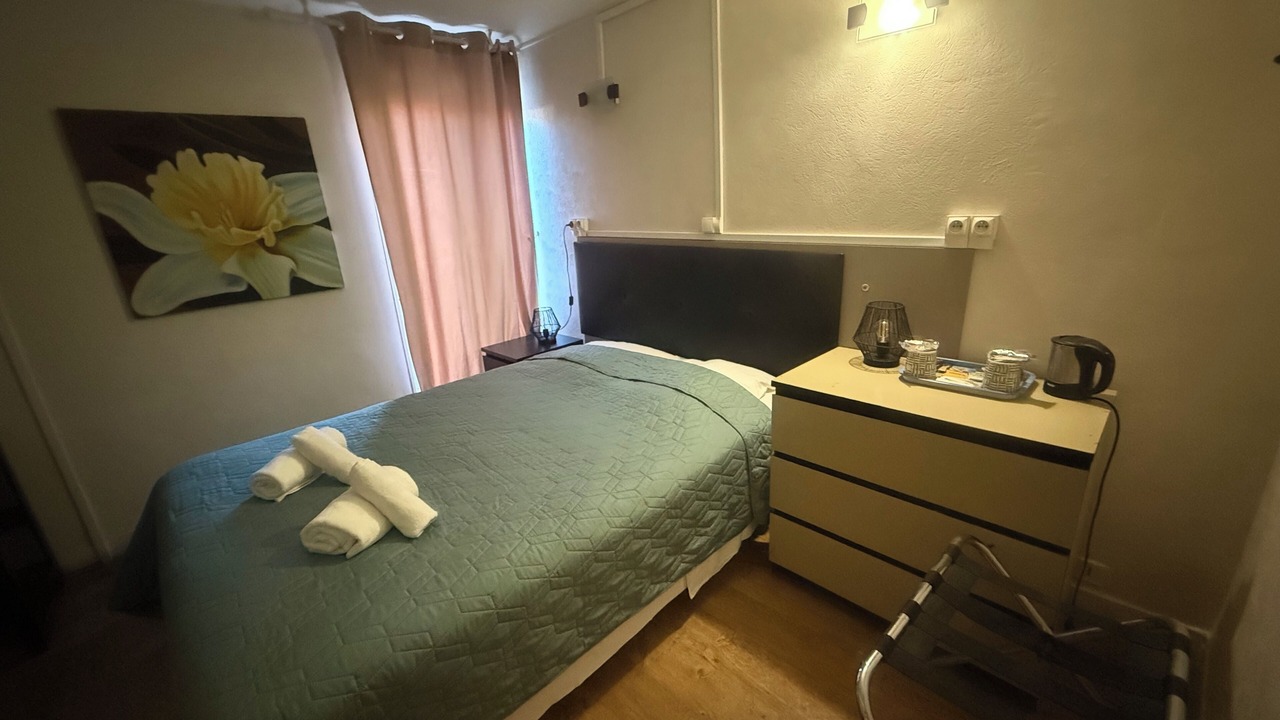 Photo of Bedroom in Malay-le-Petit