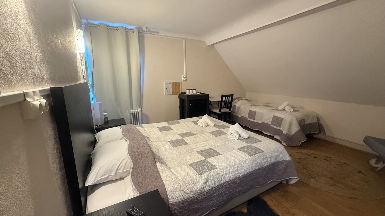Photo of Bedroom in Malay-le-Petit