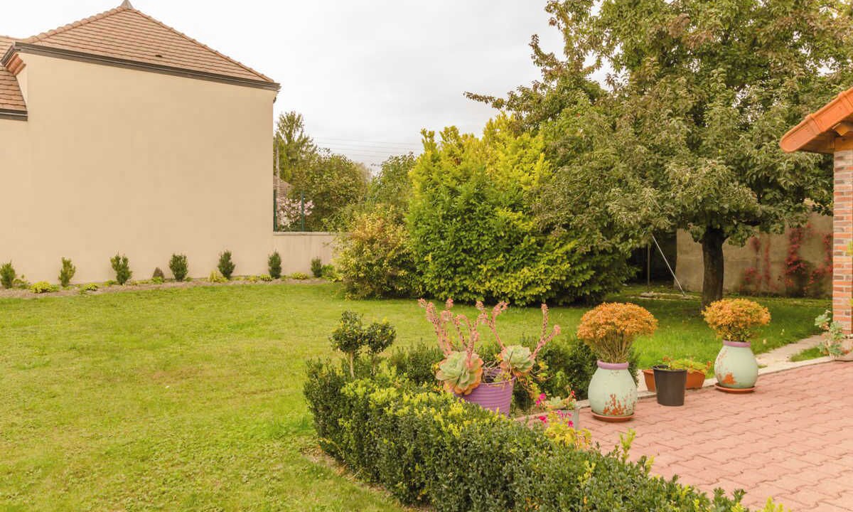 Photo of Outdoor in Maizieres-la-Grande-Paroisse