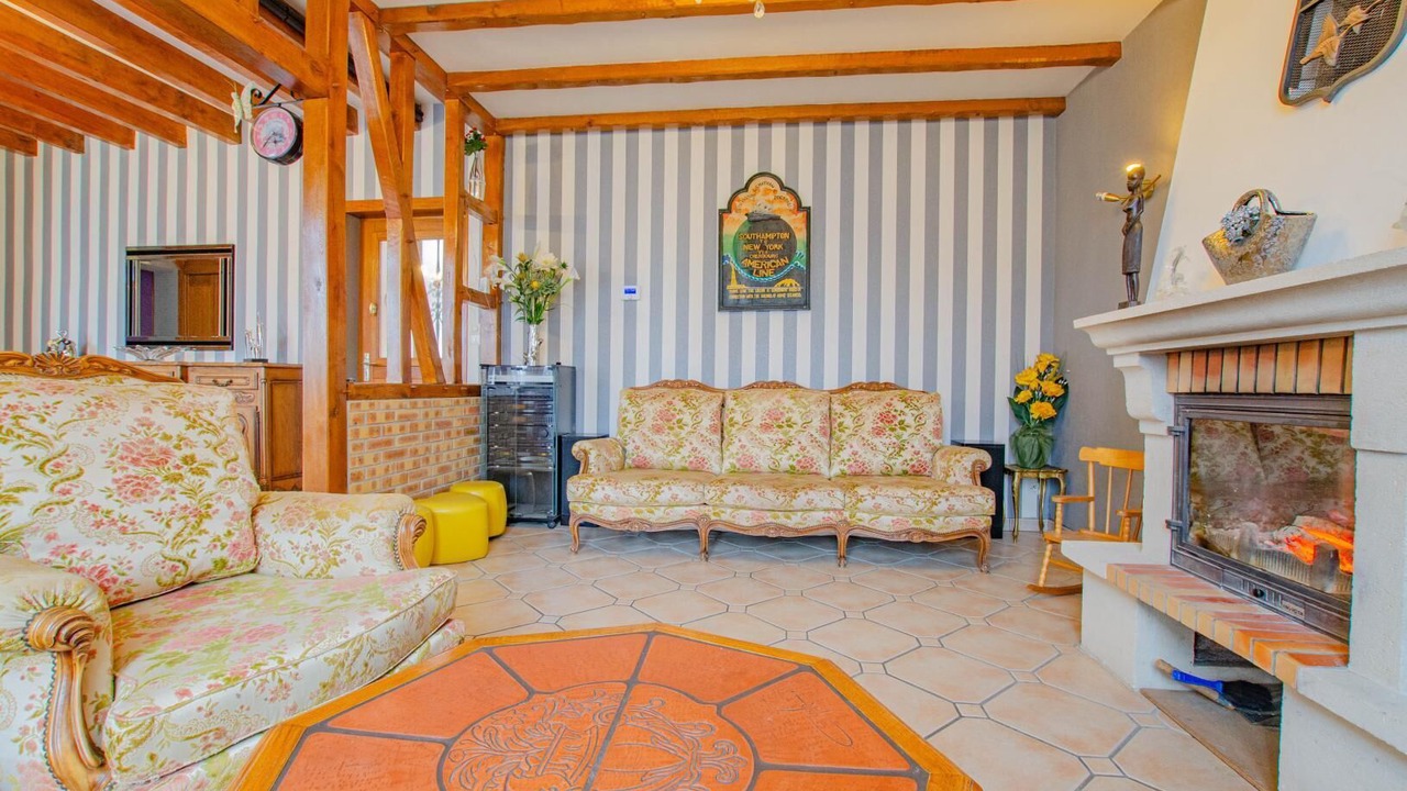 Photo of Livingroom in Maizieres-la-Grande-Paroisse