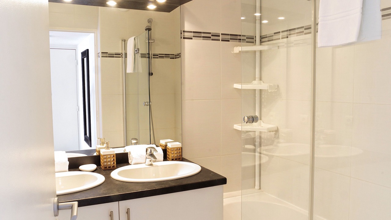 Photo of Bathroom in Bordeaux City Centre