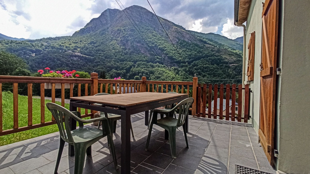 Photo of Outdoor in Gedre