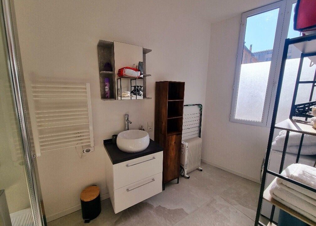 Photo of Bathroom in Saint-Roch