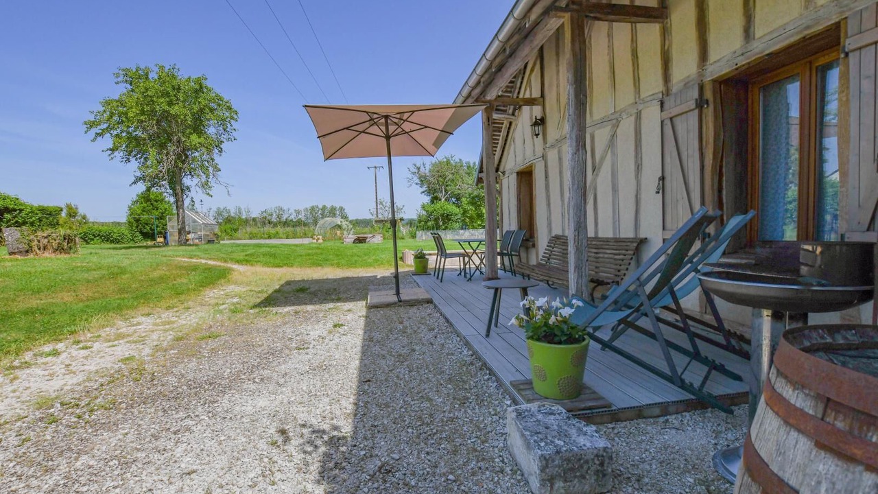 Photo of Patio Balcony in Jeugny