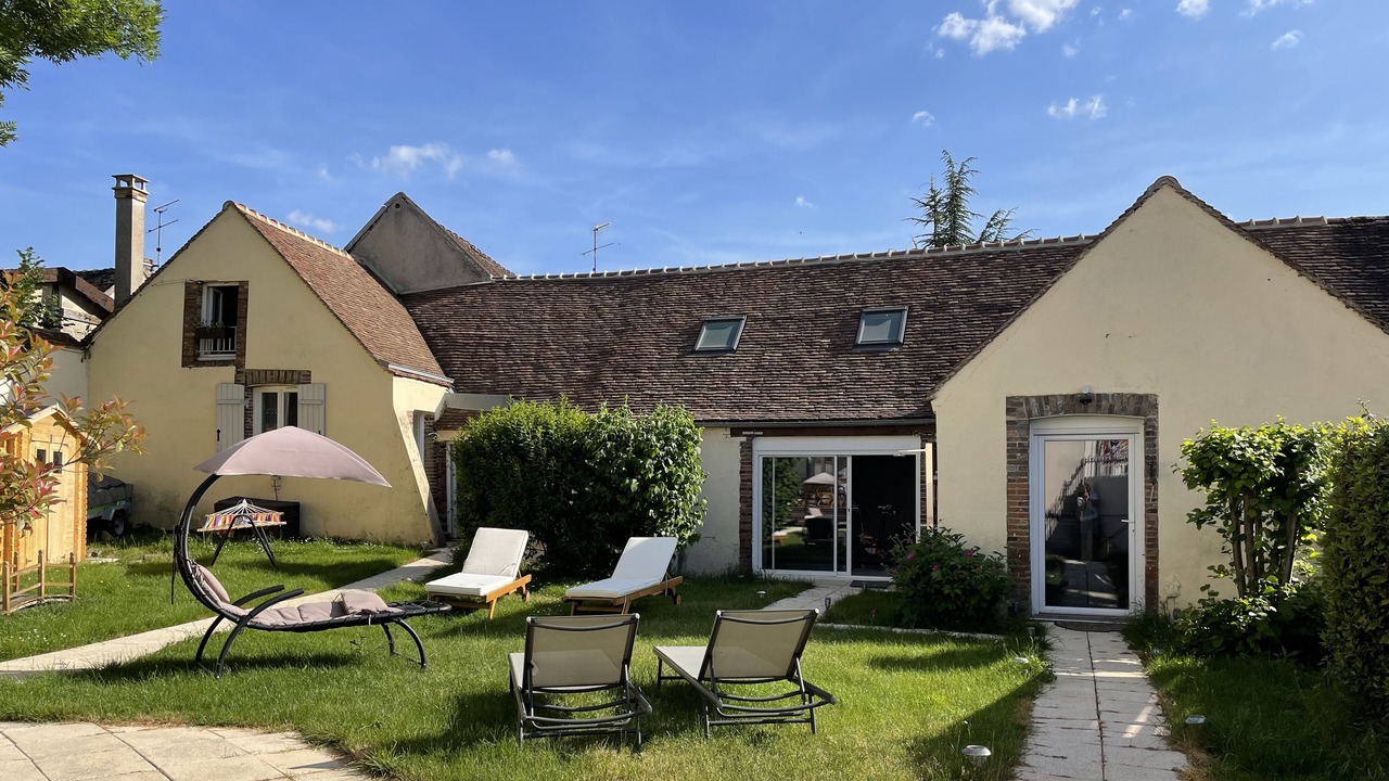 Photo of Patio Balcony in Fontaine-la-Gaillarde
