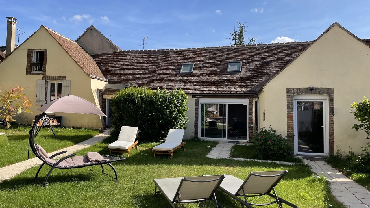 Photo of Patio Balcony in Fontaine-la-Gaillarde