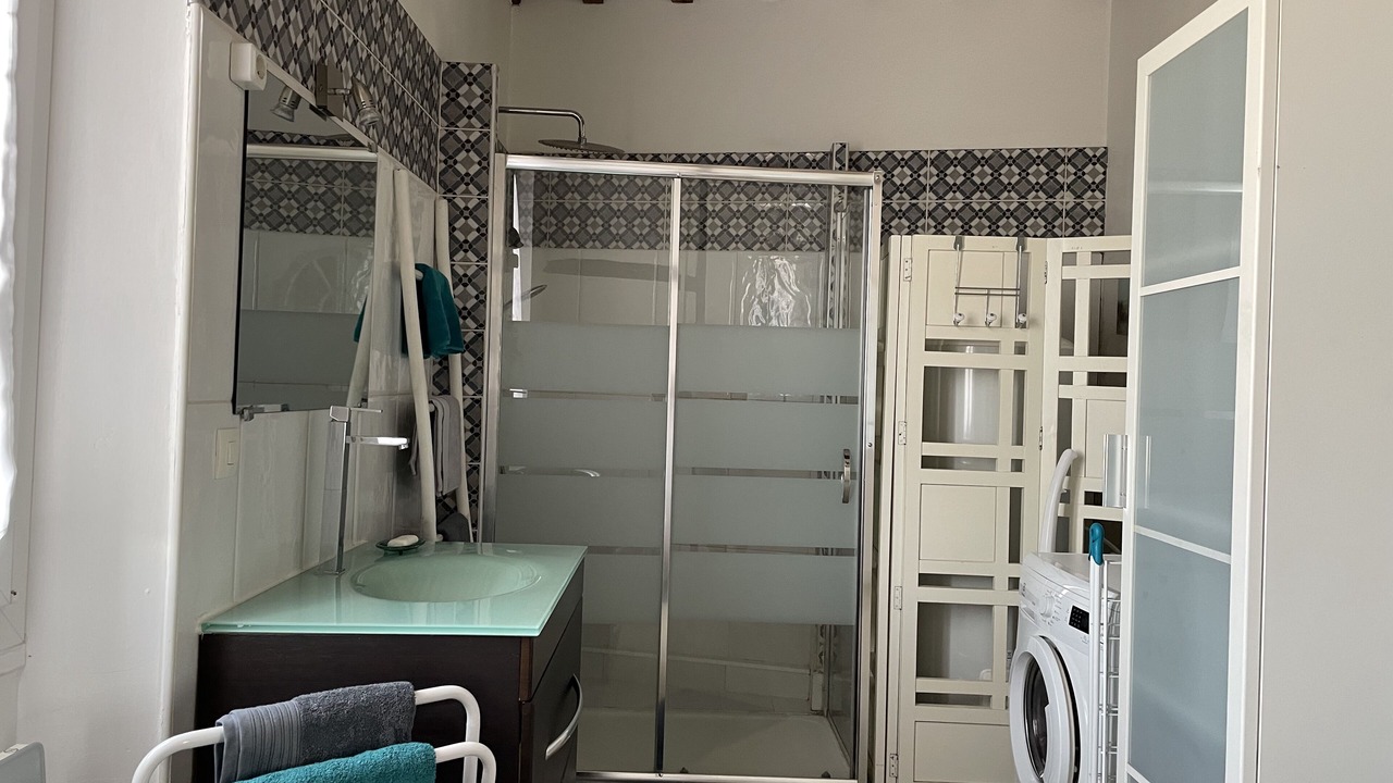 Photo of Bathroom in Fontaine-la-Gaillarde