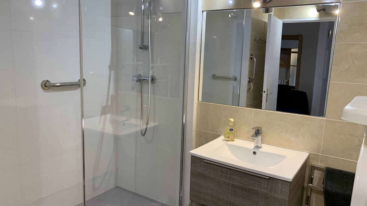 Photo of Bathroom in Cassis