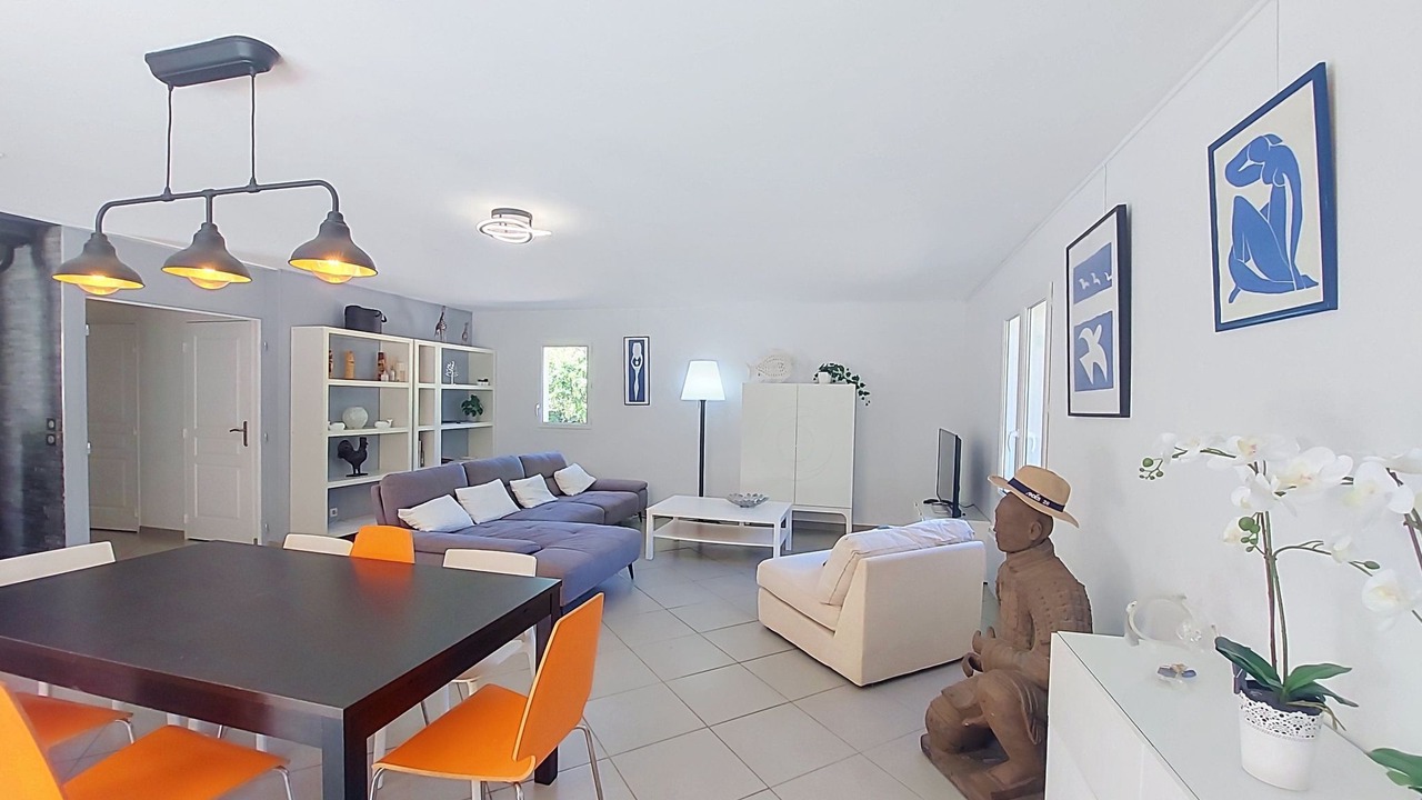 Photo of Livingroom in Bagnols-en-Foret