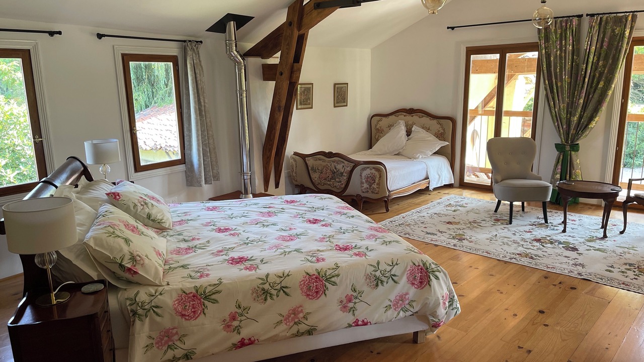 Photo of Bedroom in Samouillan