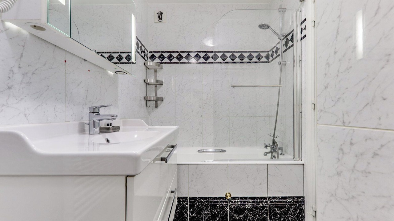 Photo of Bathroom in Notre-Dame-des-Champs