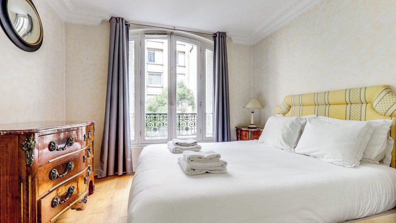 Photo of Bedroom in Notre-Dame-des-Champs