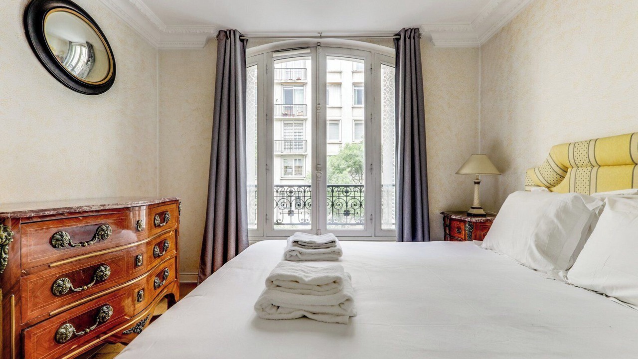 Photo of Bedroom in Notre-Dame-des-Champs