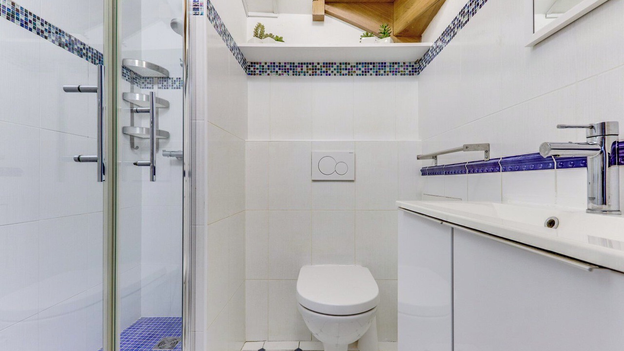 Photo of Bathroom in Notre-Dame-des-Champs