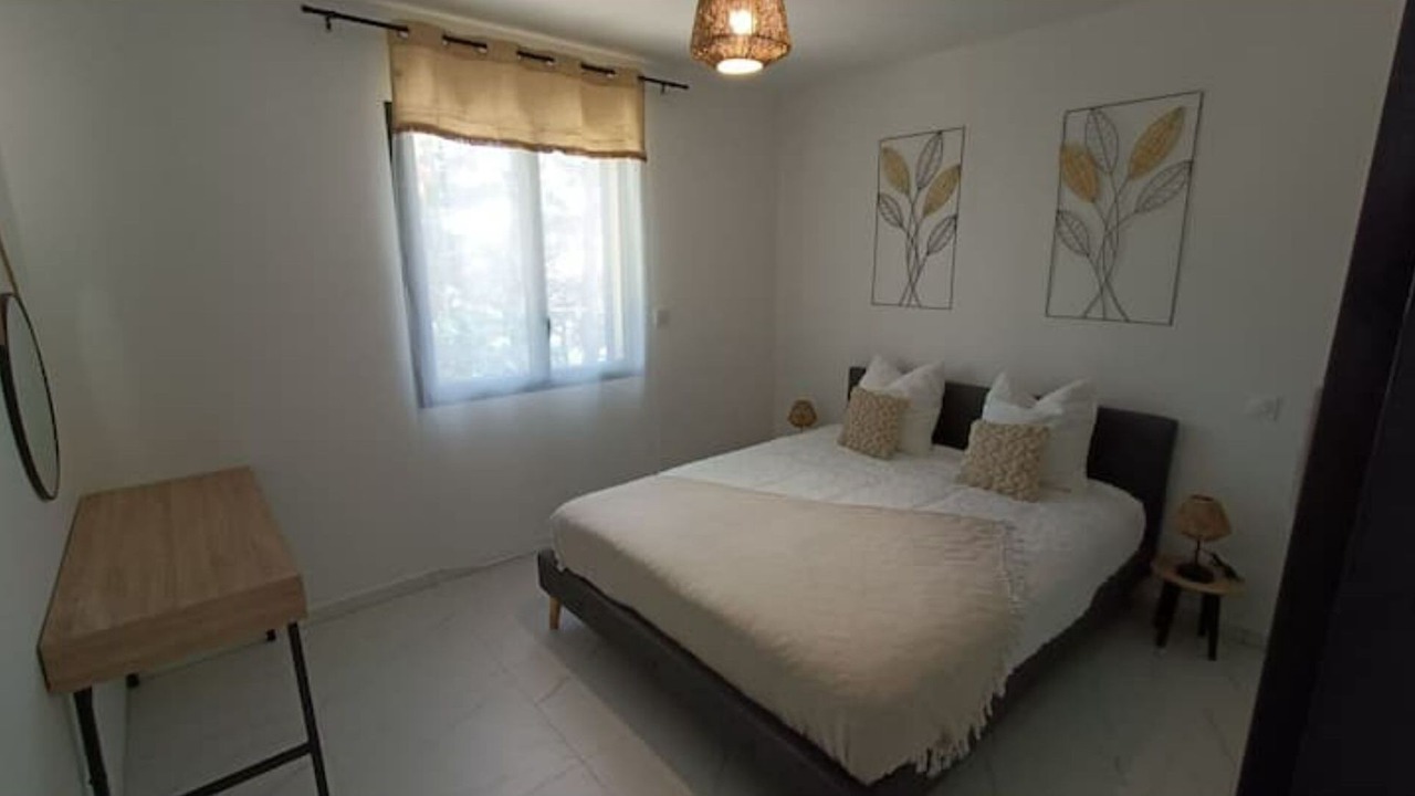 Photo of Bedroom in Meynes