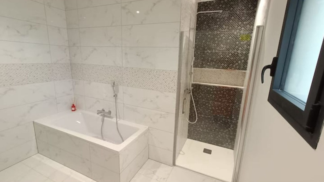Photo of Bathroom in Meynes