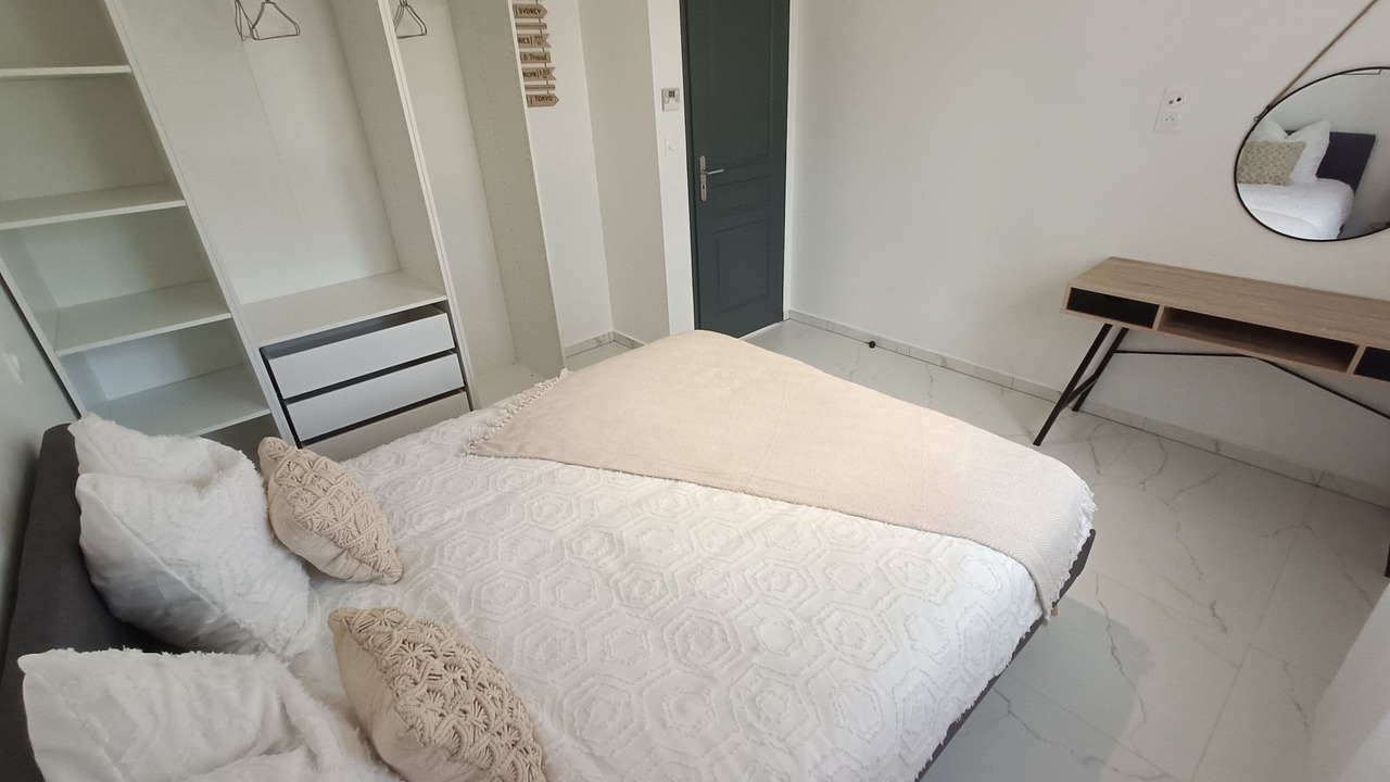 Photo of Bedroom in Meynes