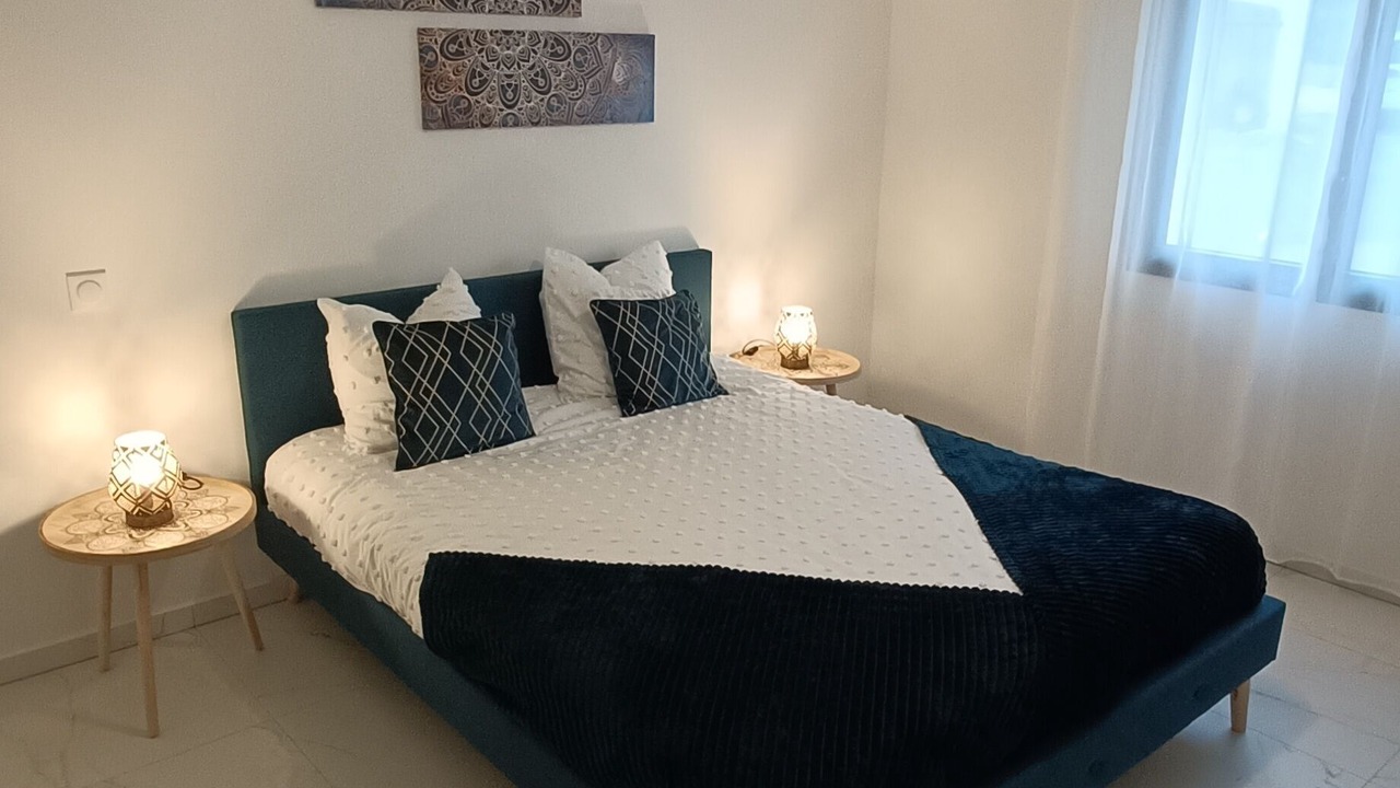 Photo of Bedroom in Meynes