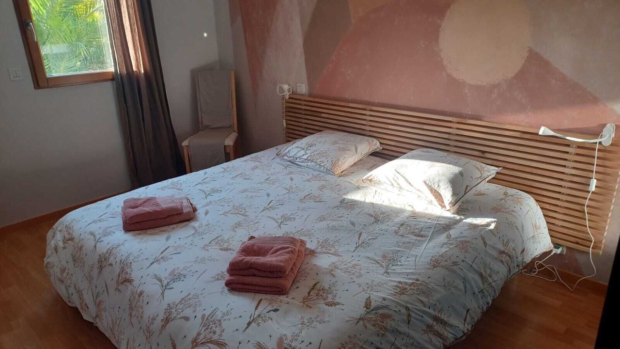 Photo of Bedroom in Langrolay-sur-Rance