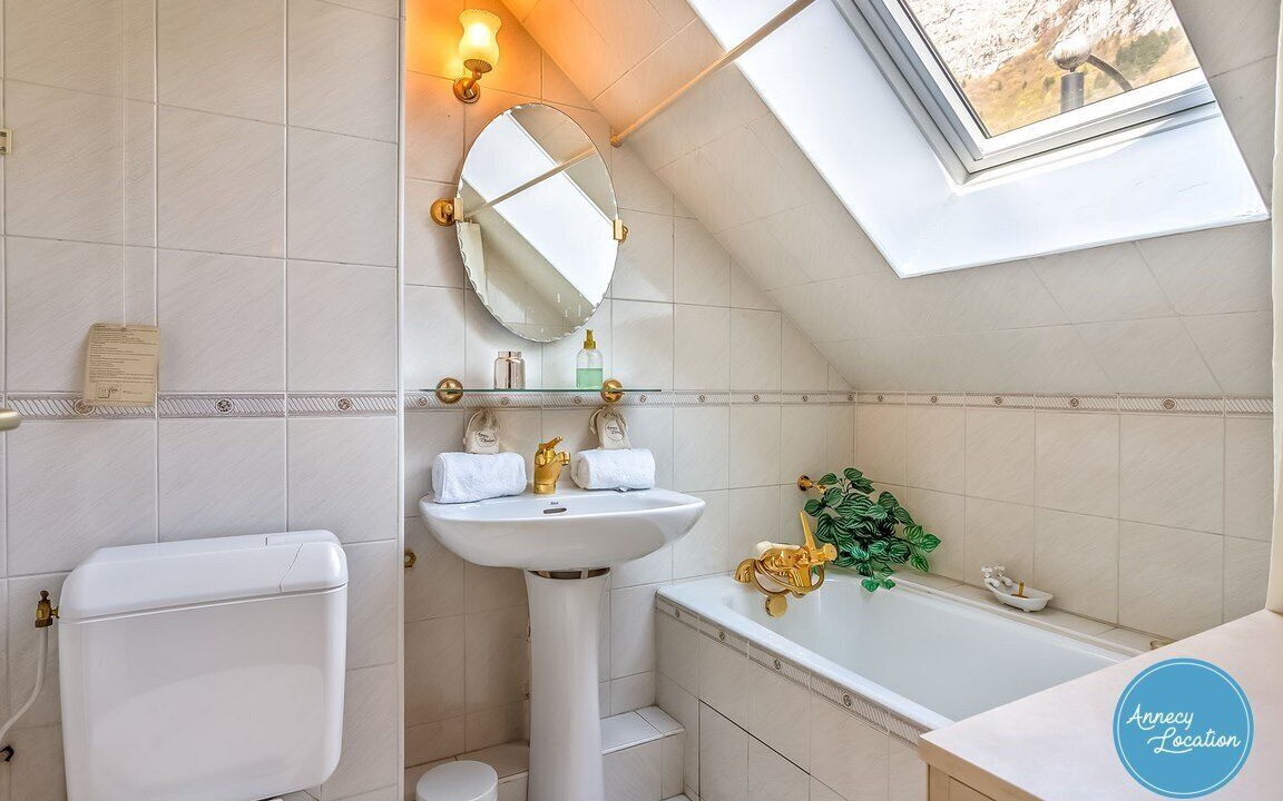 Photo of Bathroom in Veyrier-du-Lac