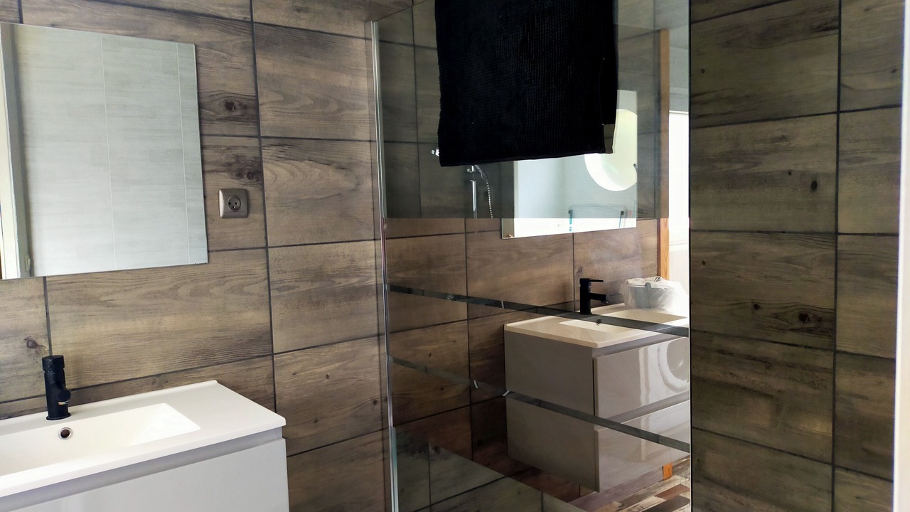 Photo of Bathroom in Ploumagoar