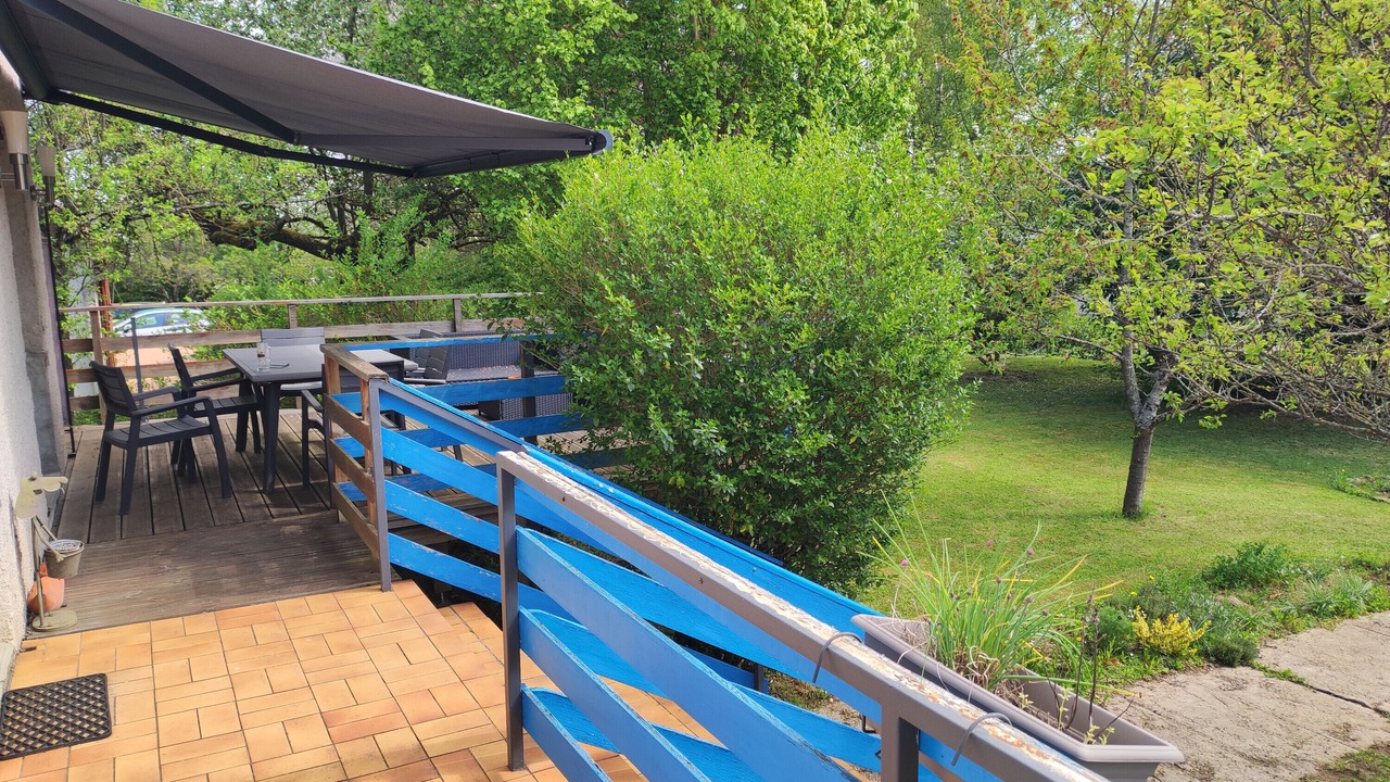 Photo of Patio Balcony in Ville-sur-Yron