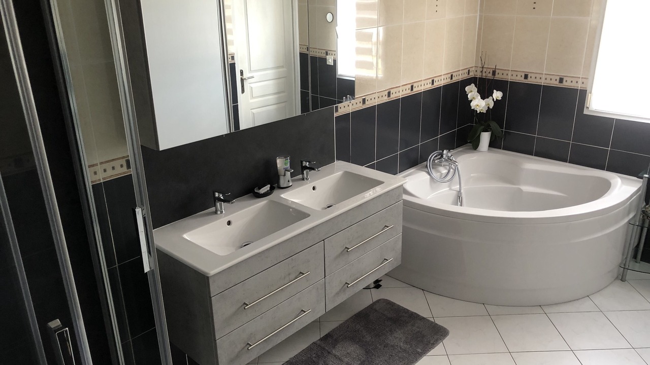 Photo of Bathroom in Lanvollon