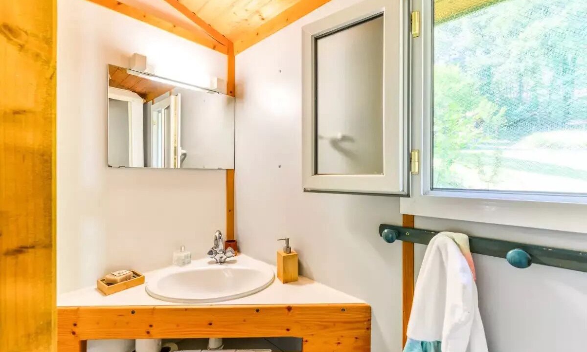 Photo of Bathroom in Montoulieu