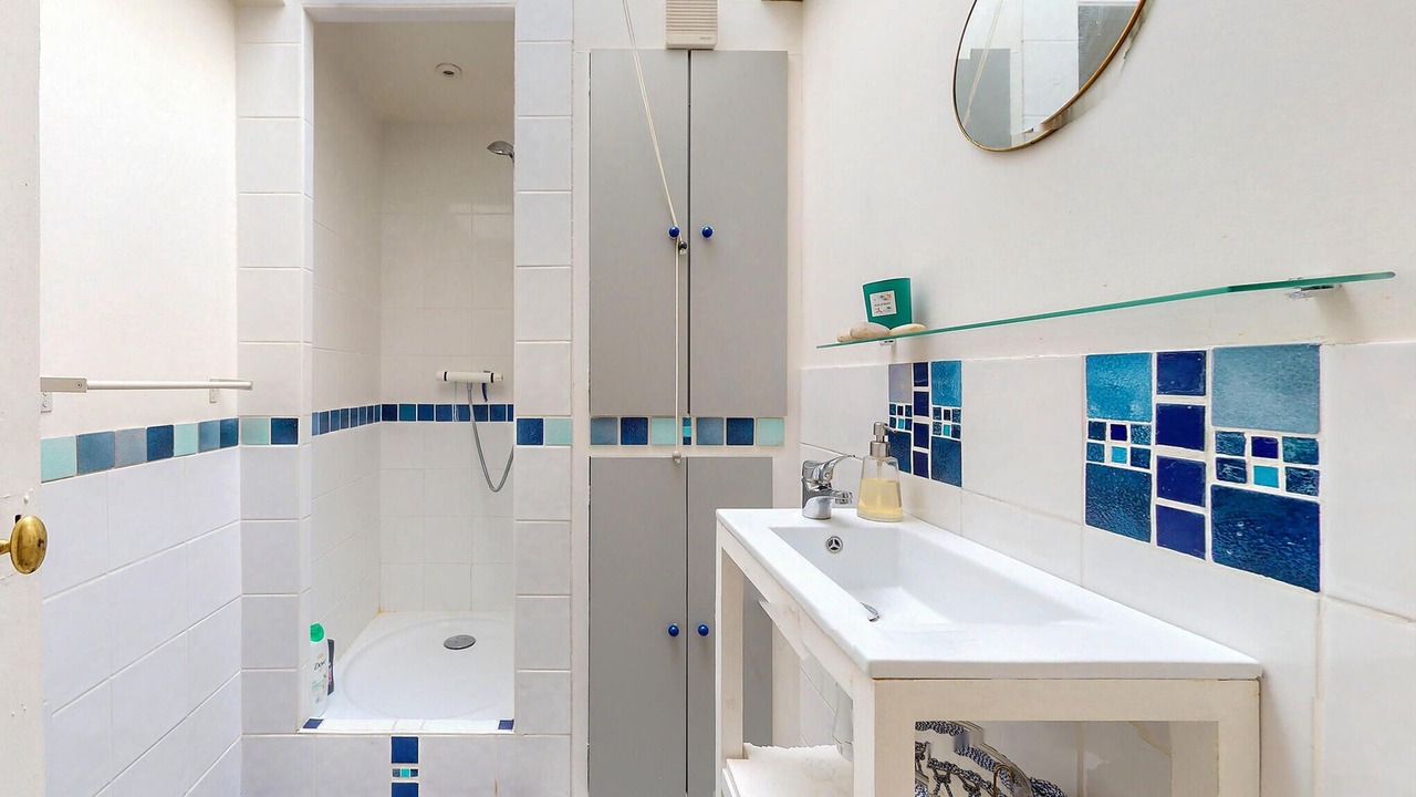 Photo of Bathroom in Villeneuve-sur-Yonne