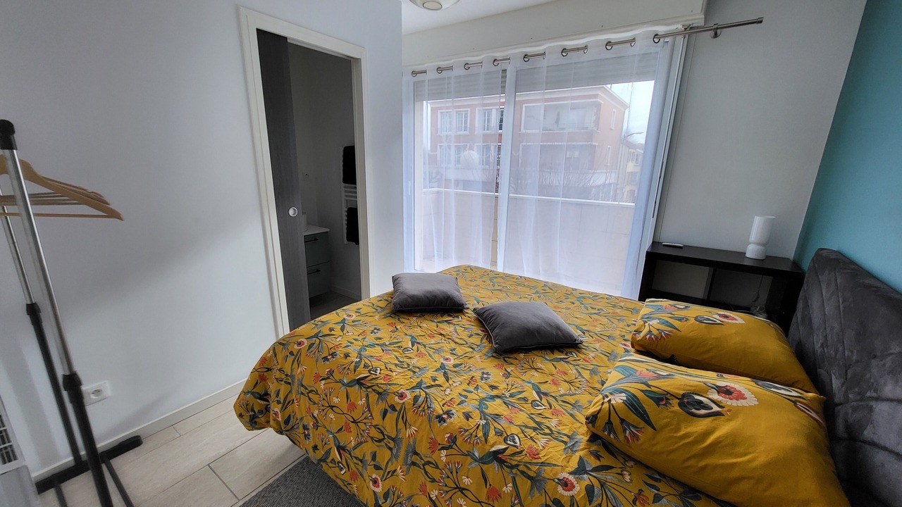 Photo of Bedroom in Chalons-en-Champagne